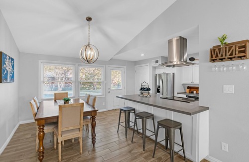 Farmers Branch House | H Haus - Close to Everything & Pet Friendly