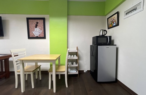 Bagong Pag-asa Hotel | H plus Hotel powered by Cocotel