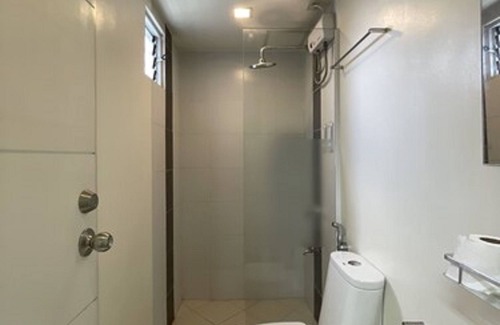 Bagong Pag-asa Hotel | H plus Hotel powered by Cocotel