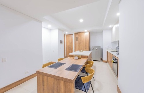 Granada Apartment | H203 - Cozy Studio Near Zona Rosa/Pool & Parking