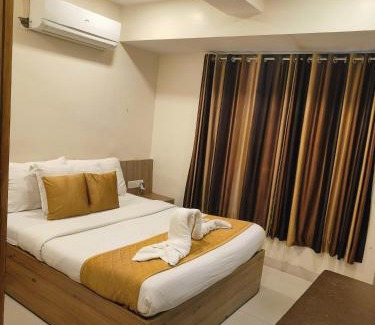 Bandra East Hotel | Habeeba Stay BKC