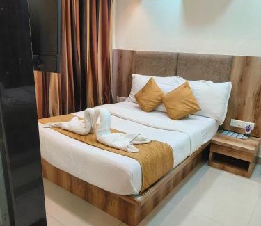 Bandra East Hotel | Habeeba Stay BKC
