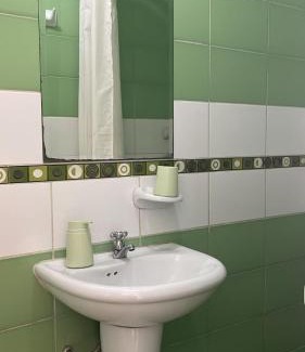 Santiago de Surco House | Habitación Alborada 2 con baño privado