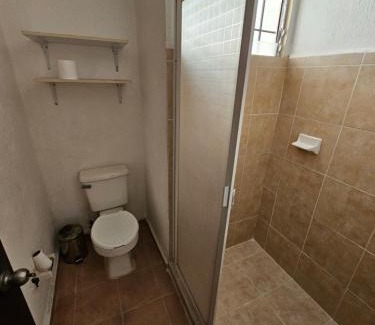 Downtown Cancun House | Habitación centrica con baño privado