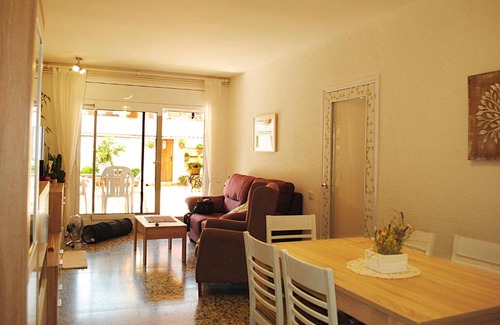 Capellades House | Habitación con patio en piso compartido
