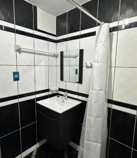 San Martin de Porres House | Habitación privada a 20 min del Aeropuerto de LIMA
