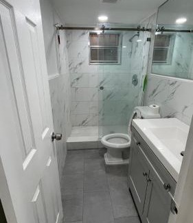 Biscayne Point House | Habitación privada QUEEN a 300 metros de la playa- North Beach