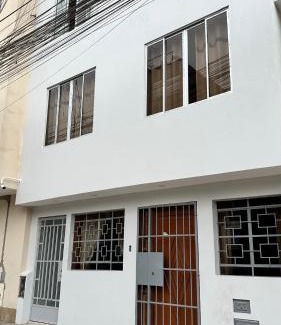 San Martin de Porres House | Habitación tranquila a 15 min de Plaza Norte