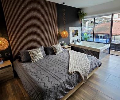 Salento Hotel | Habitacion Deluxe 2 con Jacuzzi a 20 mt del parque