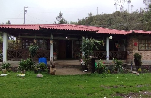 Nabon Villa | Hacienda, glamping El Atardecer, km 46 via a loja