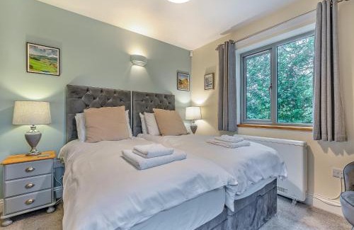 Henshaw House | Hadrians Garden Villa