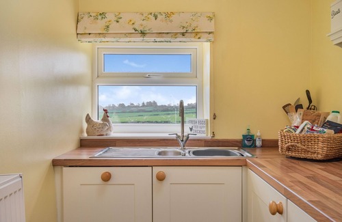 Gwaenysgor Near Prestatyn Cottage | Hafan Haydn