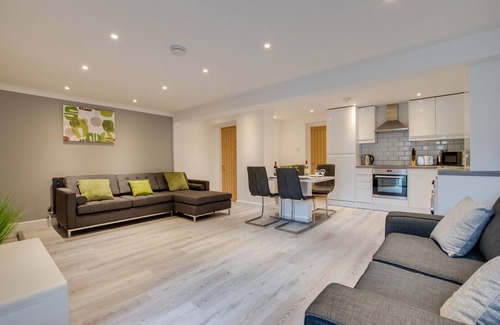Riverside Apartment | Hafan y Ddinas Cardiff Apartment 1