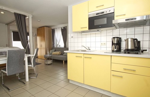 Wiek Apartment | hafennahe 1-Raum-Ferienwohnung mit kleinem Garten - Haus Windland FeWo 24