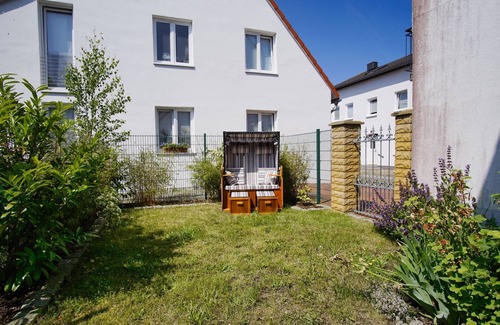 Wiek Apartment | hafennahe 1-Raum-Ferienwohnung mit kleinem Garten - Haus Windland FeWo 24