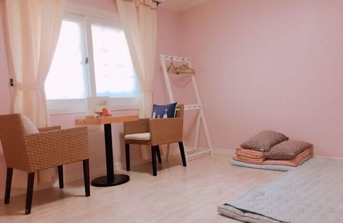 Pinari-gol House | Hago Guest House