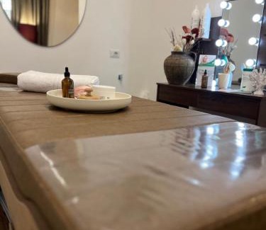 Centro Storico Apartment | Hair spa suite 'Beauty Ritual' Femme Noir