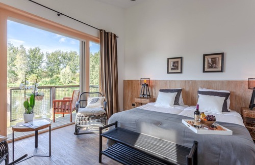 Lelystad Hotel | Hajé Waterlodge en hotel ark de Aalscholver