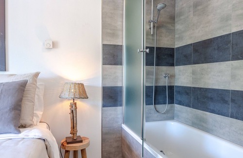 Lelystad Hotel | Hajé Waterlodge en hotel ark de Aalscholver