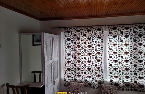 Pahalgam House | Hakeem Homestay