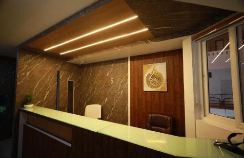Mananthavady Hotel | Haksons Residency