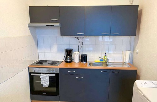 Stadtbezirk West Apartment | HAL13 cozy flat with TV & WLAN in Halle