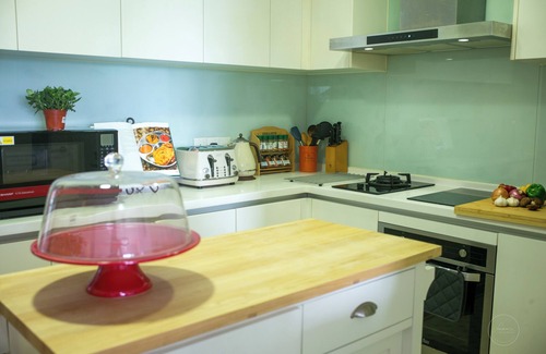 Desa Pandan Apartment | Halal Luxe: 2BR Iconic KL Views w Full Kitchen