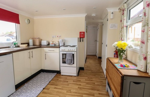 Stalham Cottage | HALCYON, pet friendly, with a garden in Stalham