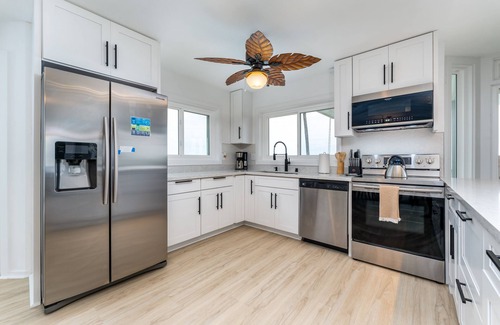 Punaluu House | Hale Kahakai - Oceanfront Retreat - Direct Beach Access