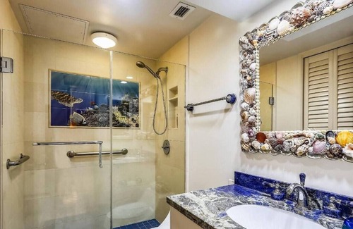 Waialae Iki Condo | Hale Moana~Beachfront