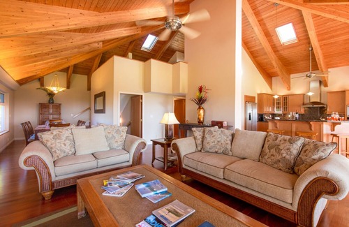 Hamakuapoko House | Hale Pola'i - House of Peaceful Night - Licensed with Maui County STPH2014-0006