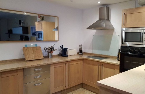 Almunecar Villa | Half-Villa Marina del Este with Sea View, Terrace & Wi-Fi