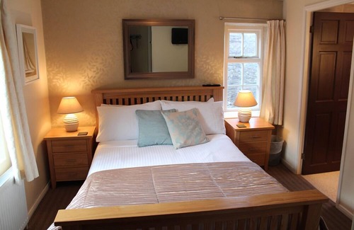 Kingsand Hotel | Halfway House Inn