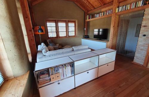 Glees House | Halmhaus