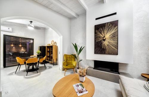 Lygaria Villa | HALO Ligaria Suite 100m next to the beach with private pool