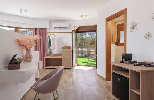 Kallithea Villa | Hamilton Grand Villa