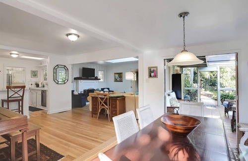 Montecito House | Hammonds Beach Haven w/Yard, Deck & Sunroom-Walk to the beach, 1 block to Rosewood Miramar!