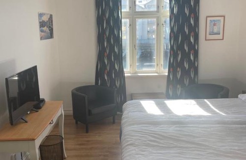 Smogen Bed & Breakfast | Hamnen 3 - Smögenbryggan