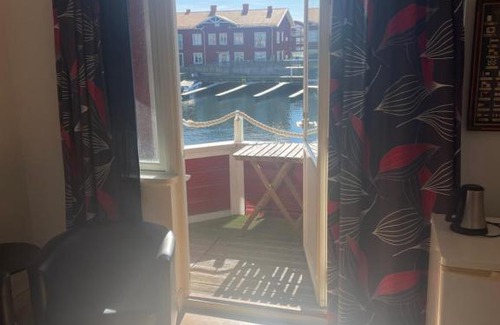 Smogen Bed & Breakfast | Hamnen 3 - Smögenbryggan