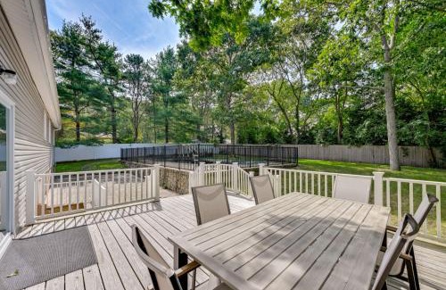 Hampton Bays House | Hampton Bays Retreat Walk to Squires Beach!