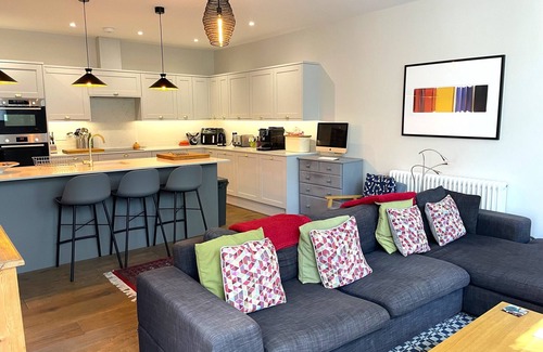 Cotham House | Hampton Hall - Wonderful Converted Home in Redland
