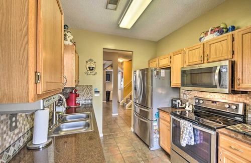 Fox Hill - Grandview Cottage | Hampton Home w/Fireplace + Close to Beaches!