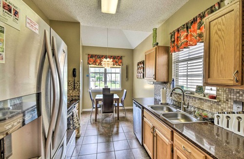 Fox Hill - Grandview Cottage | Hampton Home w/Fireplace + Close to Beaches!