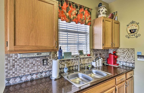 Fox Hill - Grandview Cottage | Hampton Home w/Fireplace + Close to Beaches!