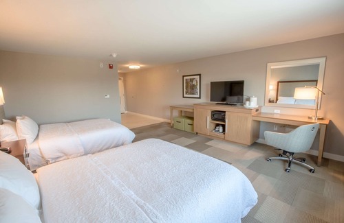 Amesbury Hotel | Hampton Inn by Hilton Amesbury