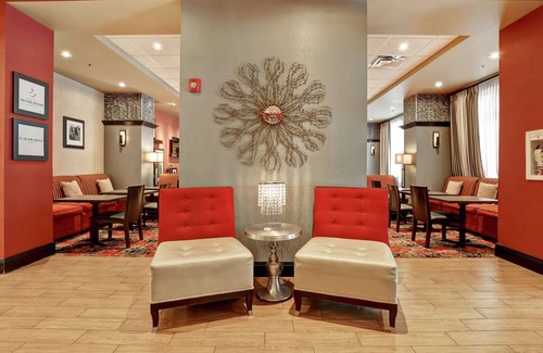 Chilliwack Proper Village West Hotel | Hampton Inn by Hilton Chilliwack