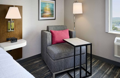 Strathcona Hotel | Hampton Inn by Hilton Hamilton