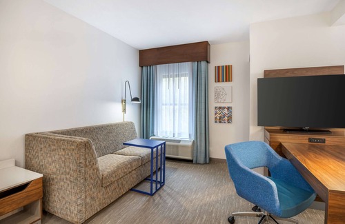 Southern Estates Hotel | Hampton Inn by Hilton Petersburg Ft. Gregg Adams