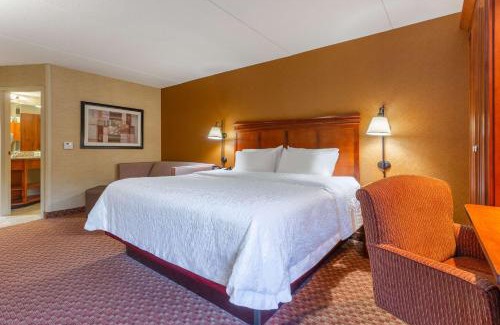 East Peoria Hotel | Hampton Inn East Peoria
