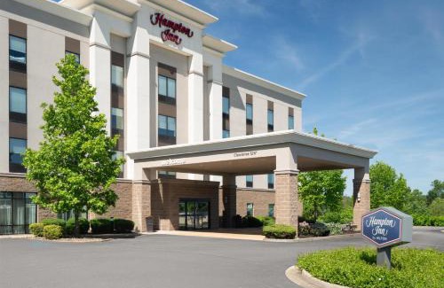 Kingmont Hotel | Hampton Inn Fairmont